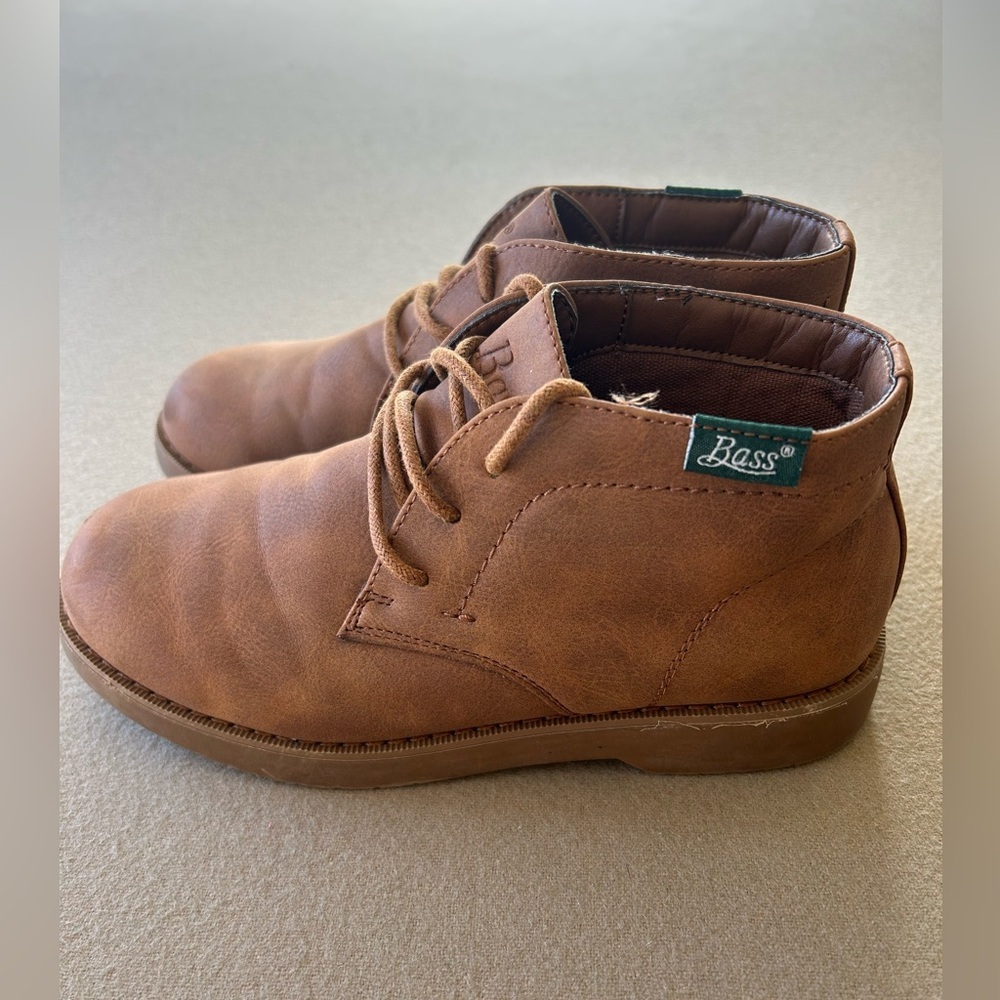 G.H. Bass & Co Boys Boots Leather Size 2, gently worn, great condition​ - Picture 3 of 6